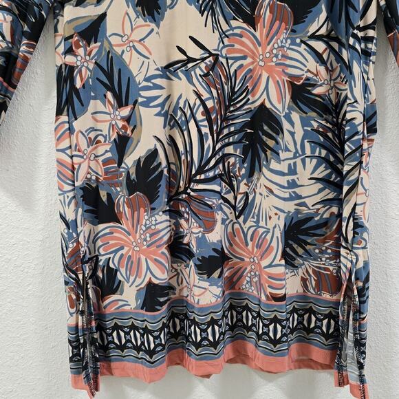 Beach Break 3/4 Sleeved, beach dress with a floral print and a coral-colored M - Picture 10 of 11